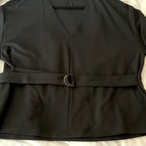 067 NWOT ZARA V-neck top with belt - Picture 3 of 5